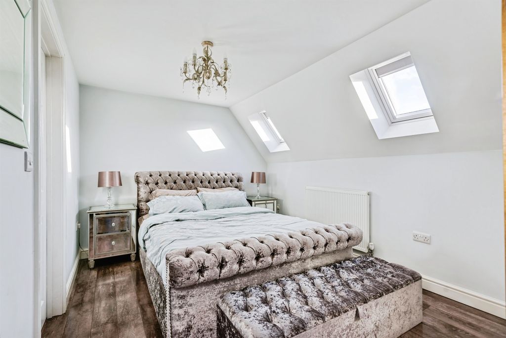 Additional image 12 of 5 bed detached house for saleMustang Way, Swindon SN5