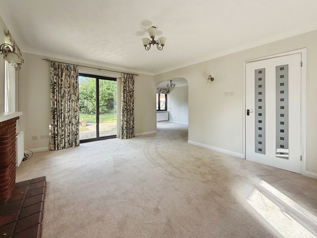 Additional image 5 of 3 bed detached house for saleKings Road, Crowthorne, Berkshire RG45
