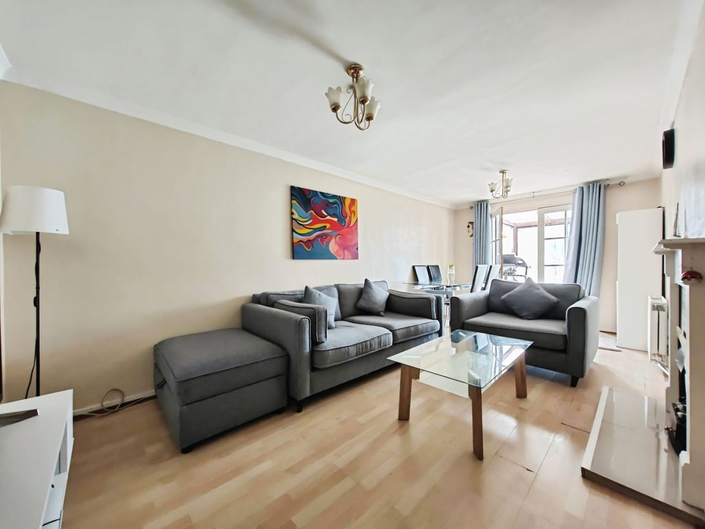 Additional image 2 of 4 bed terraced house for saleBarnett Green, Bracknell, Bracknell Forest RG12