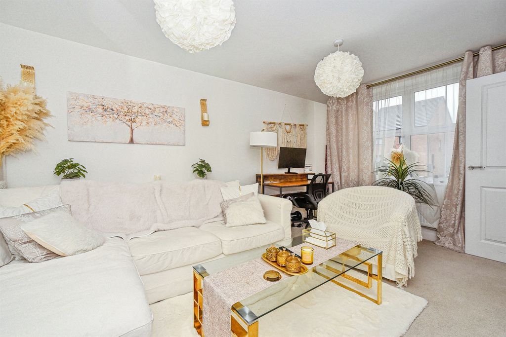 Additional image 5 of 3 bed semi-detached house for salePrunus Walk, Swindon SN1