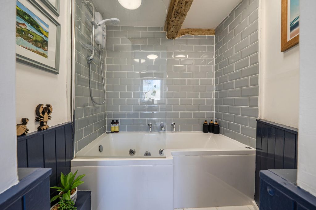 2 bed terraced house for saleTownsend, Urchfont, Devizes SN10 photo 5