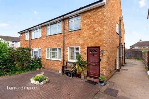 New Road, Hanworth, Feltham TW13