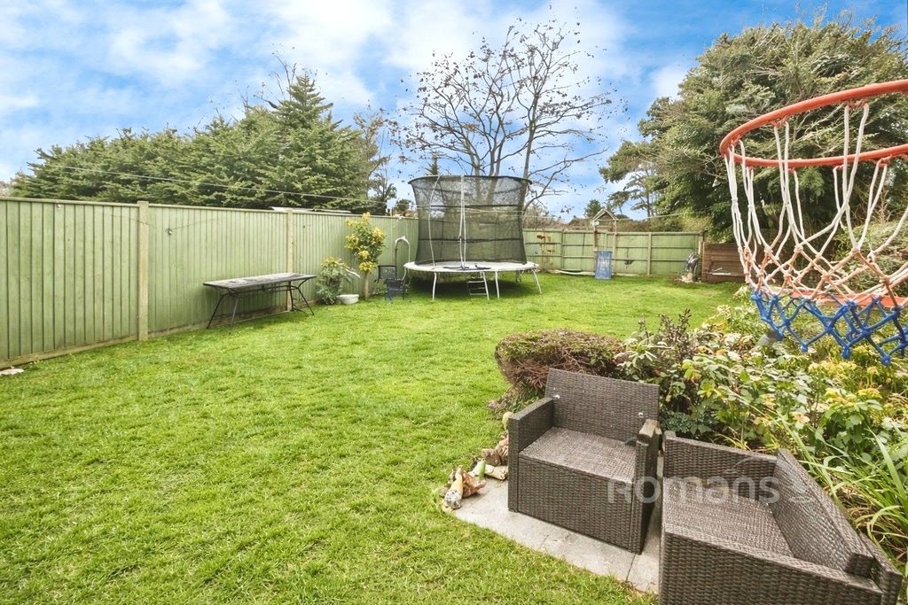 Additional image 14 of 3 bed semi-detached house for saleWargrove Drive, College Town, Sandhurst GU47