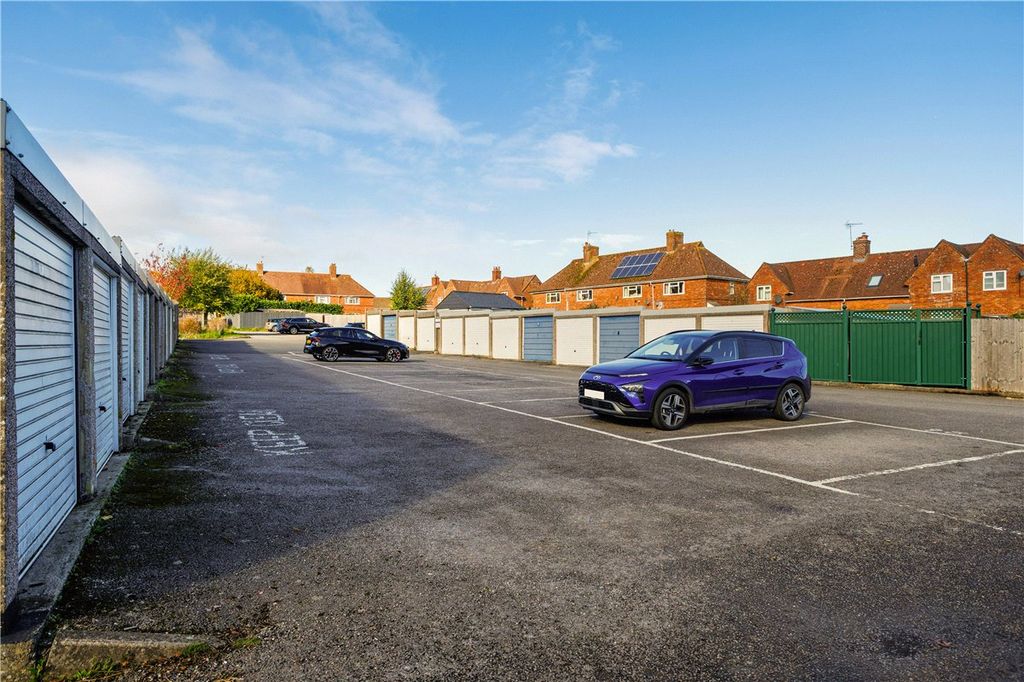 Additional image 24 of 4 bed detached house for salePipers Piece, Herd Street, Marlborough, Wiltshire SN8