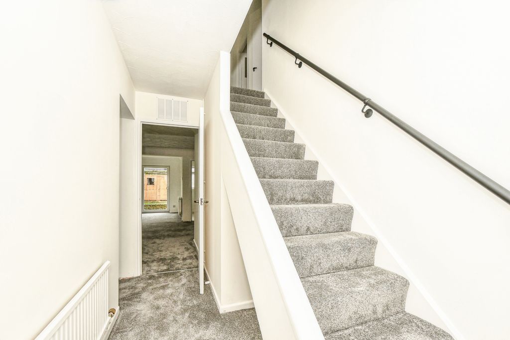 Additional image 2 of 3 bed semi-detached house for saleColebrook Road - Coleview, Swindon SN3