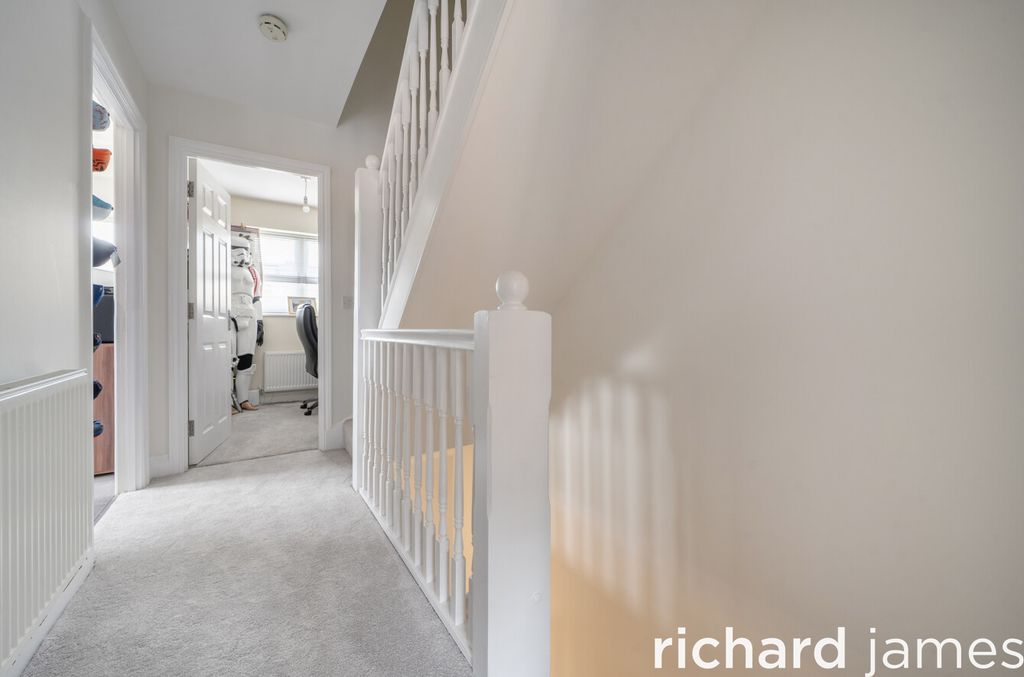 Additional image 6 of 4 bed end terrace house for salePiernik Close, Haydon End, Swindon SN25