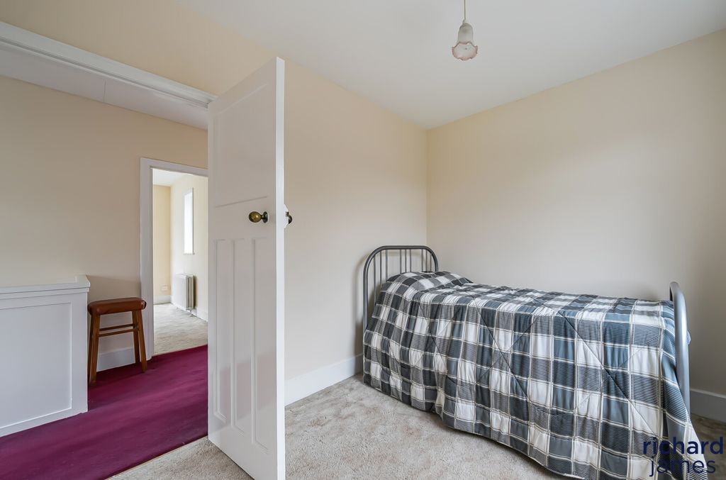 Additional image 10 of 3 bed detached house for saleMarlborough Road, Swindon SN3