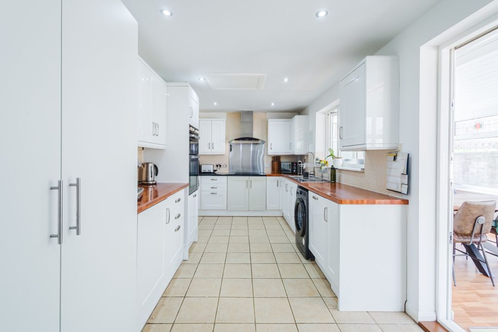 Additional image 9 of 3 bed detached house for saleHighworth, Wiltshire SN25