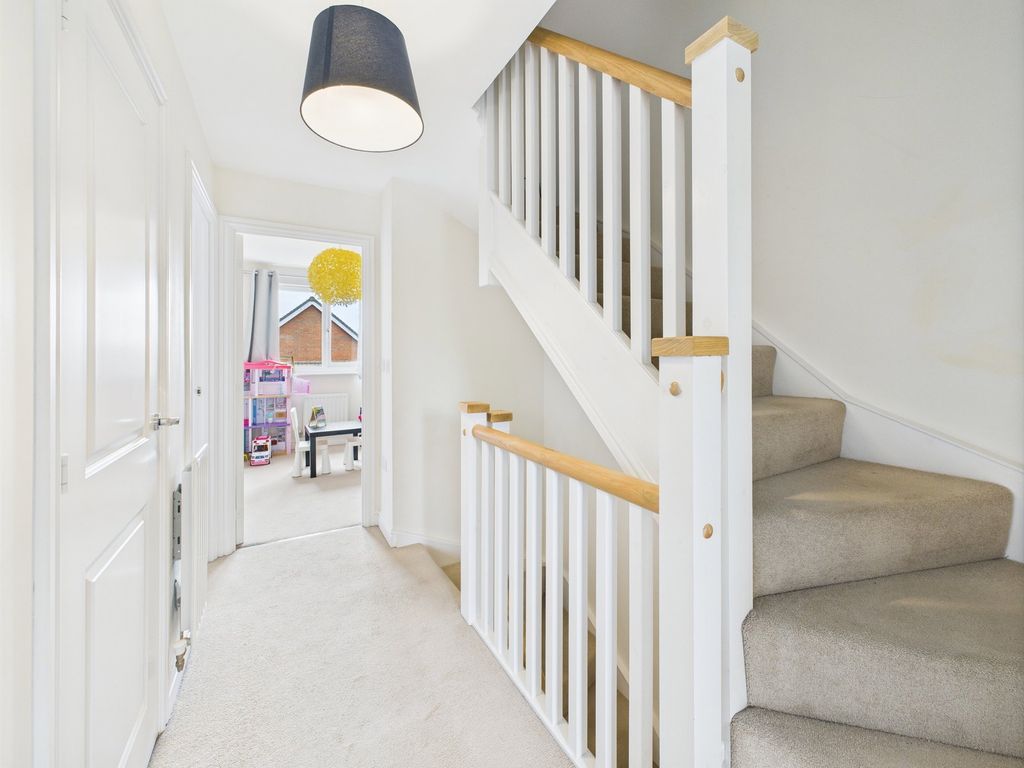 Additional image 8 of 4 bed semi-detached house for saleHastings Drive, Calne, Wiltshire SN11