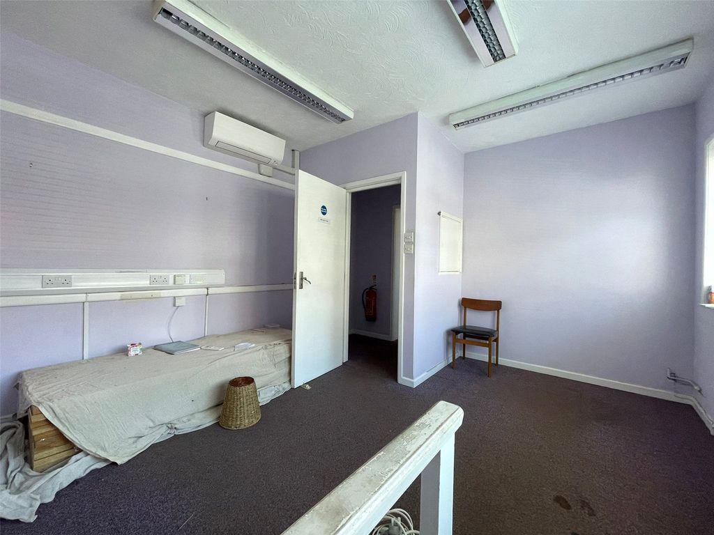 Additional image 5 of Office for saleRadnor Street, Swindon, Swindon SN1