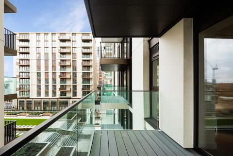 Belvedere Row, White City Living W12, Studio to rent