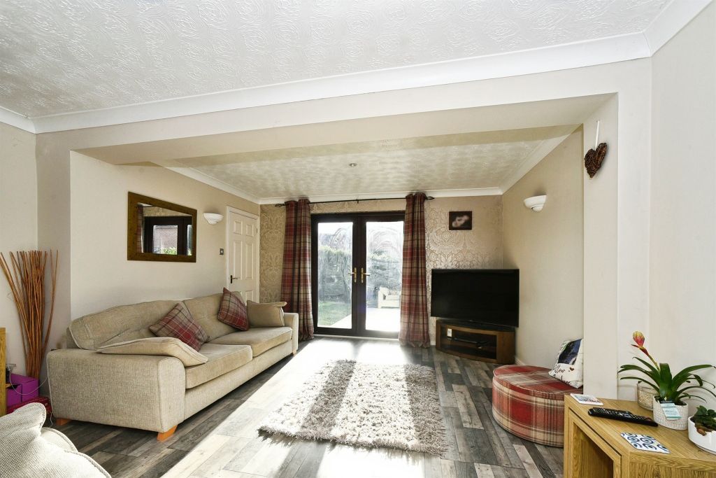 Additional image 4 of 4 bed detached house for saleBoundary Close, Swindon SN2