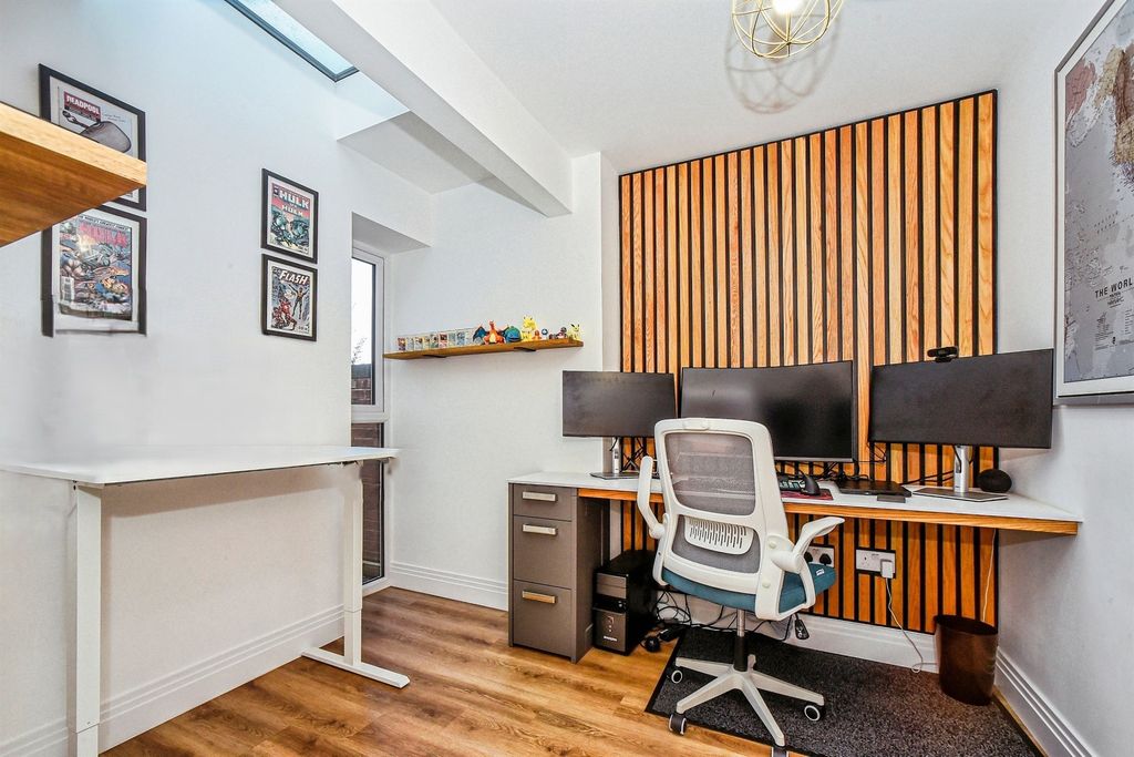 Additional image 17 of 3 bed semi-detached bungalow for saleBanbury Close, Swindon SN3