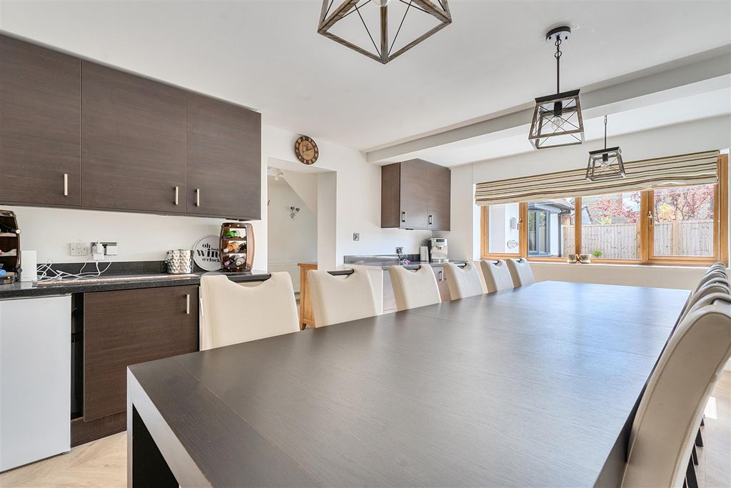 Additional image 5 of 3 bed detached bungalow for saleMalmesbury Road, Chippenham SN15