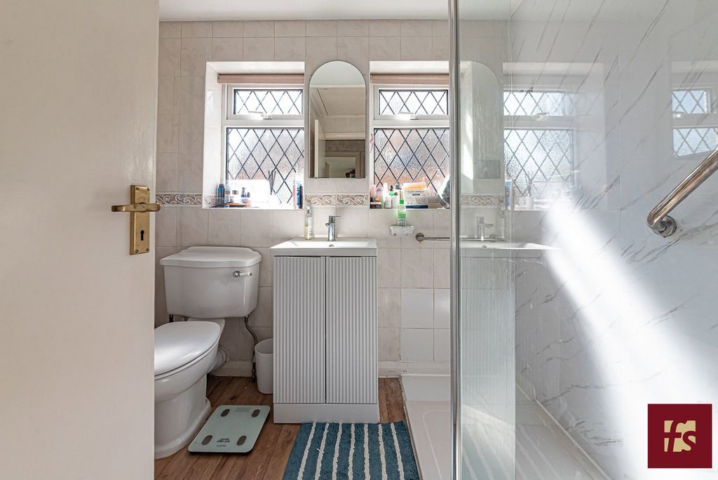Additional image 14 of 3 bed detached house for saleHillary Drive, Crowthorne, Berkshire RG45