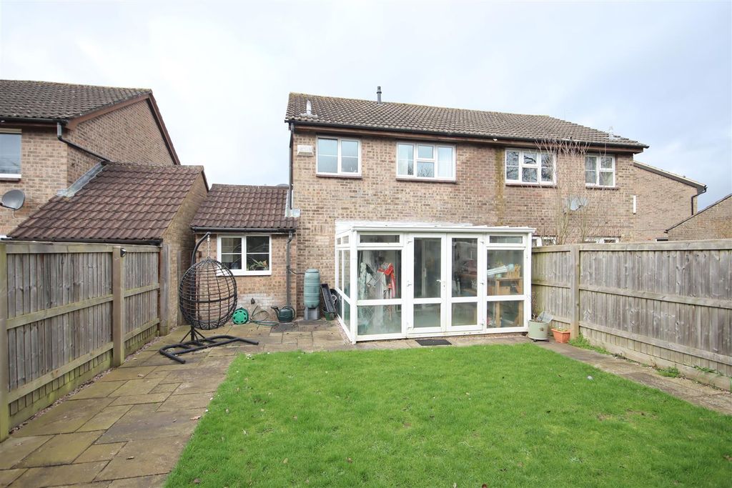 Additional image 2 of 3 bed semi-detached house for saleHolland Close, Chippenham SN15