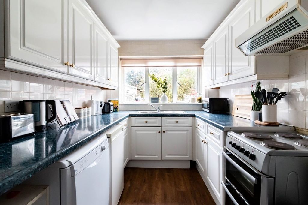 Additional image 8 of 6 bed terraced house for sale5 Glebewood, Bracknell, Berkshire RG12