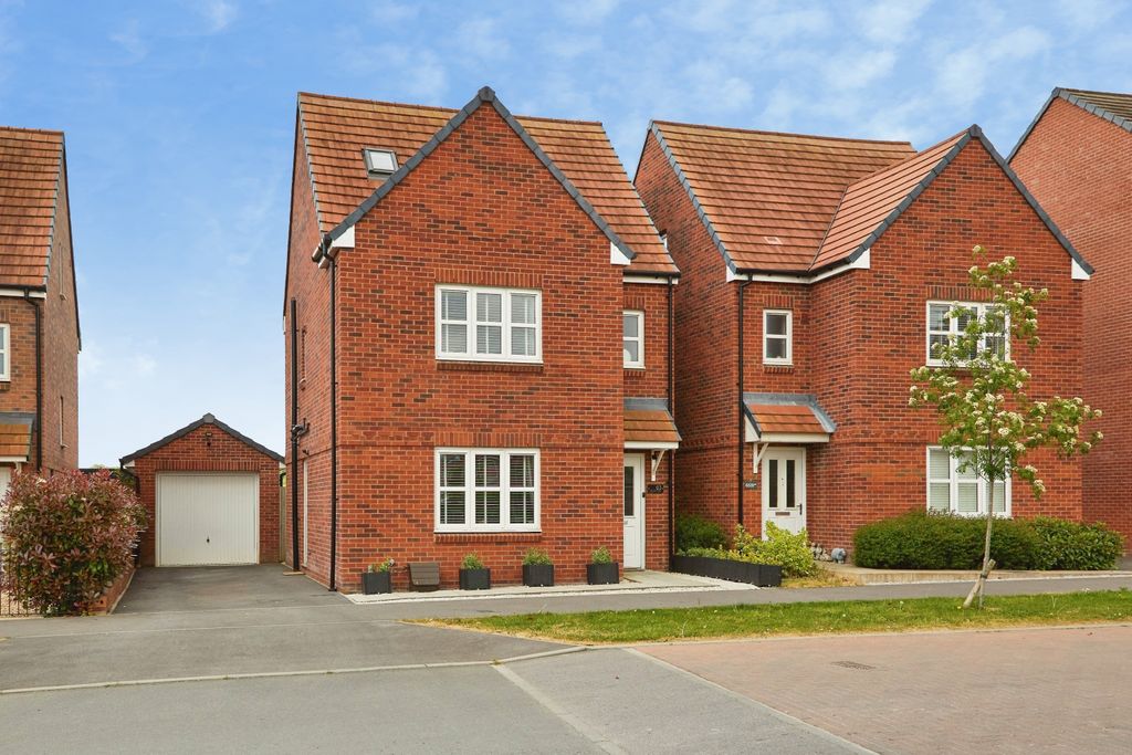 Additional image 2 of 4 bed detached house for saleAdlam Way, Salisbury SP2