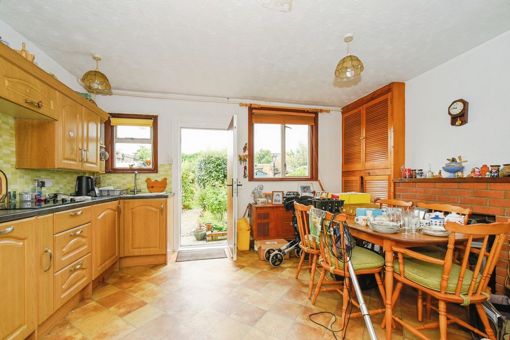 Additional image 9 of 2 bed terraced house for saleEstcourt Crescent, Devizes SN10
