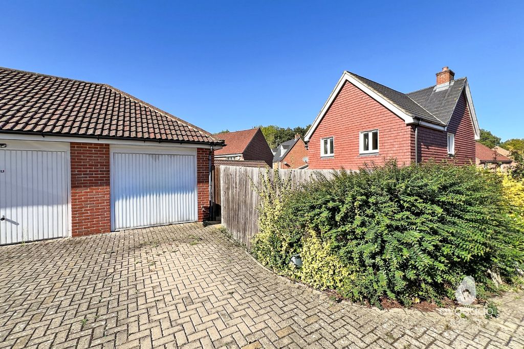 Additional image 18 of 4 bed detached house for saleCrutchley Wood, Jennetts Park, Bracknell RG12