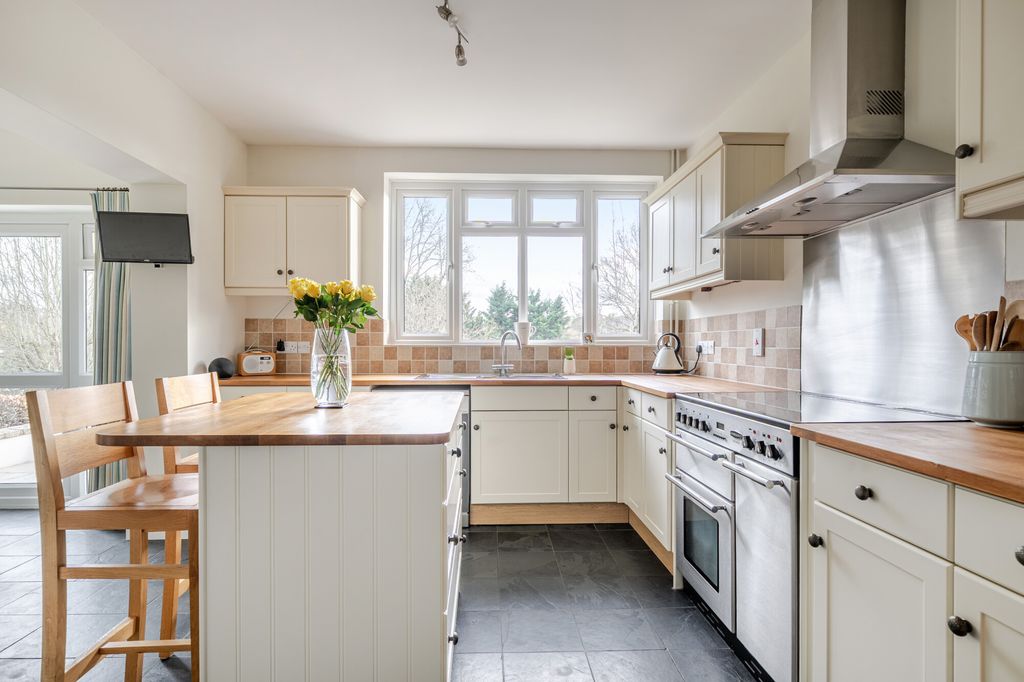 Additional image 9 of 5 bed detached house for saleManton Hollow, Marlborough SN8