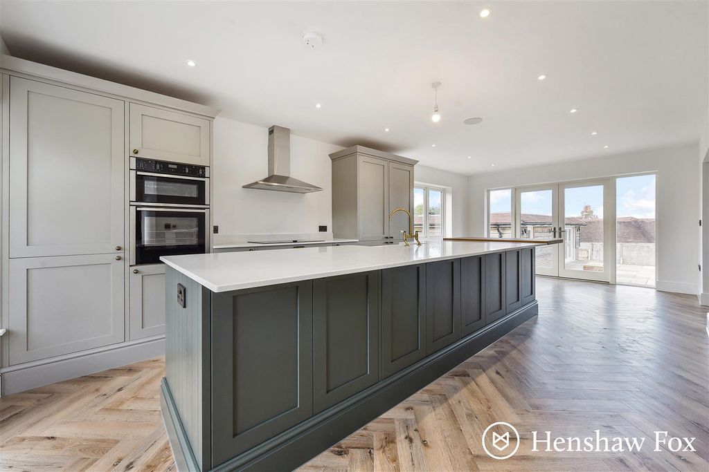 Additional image 5 of 4 bed detached house for saleThe Common, Woodgreen, Fordingbridge SP6