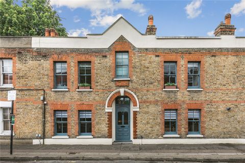 Oldhill Street, London N16