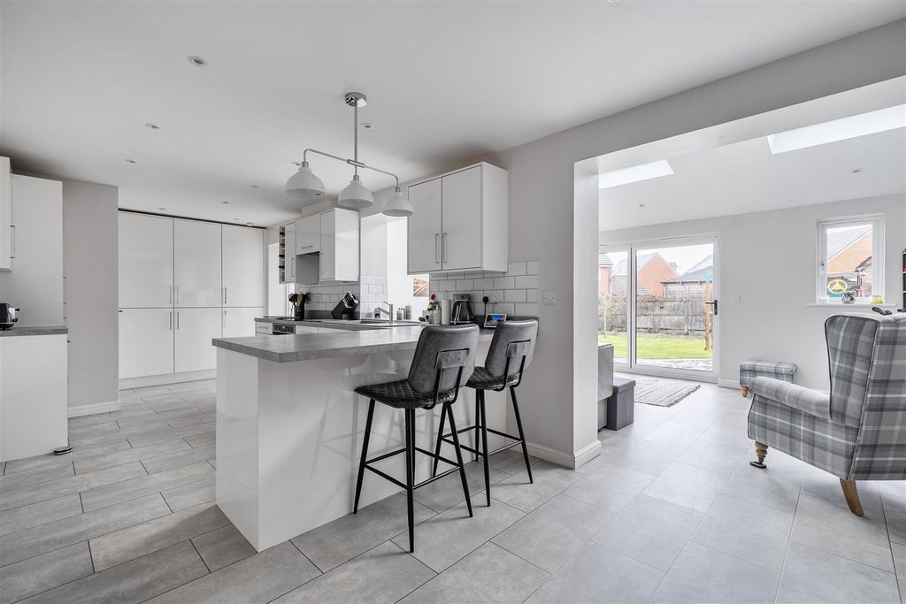 Additional image 3 of 5 bed detached house for saleMascroft Road, Trowbridge BA14