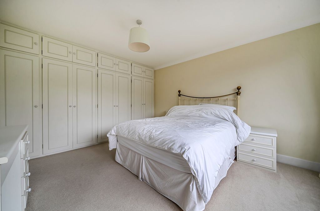 Additional image 10 of 4 bed detached house for saleRose Hill, Binfield, Bracknell RG42