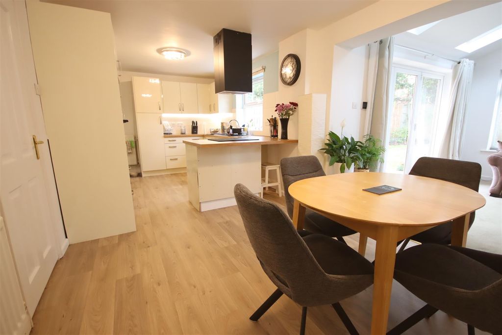 Additional image 2 of 4 bed detached house for saleAintree Drive, Chippenham SN14