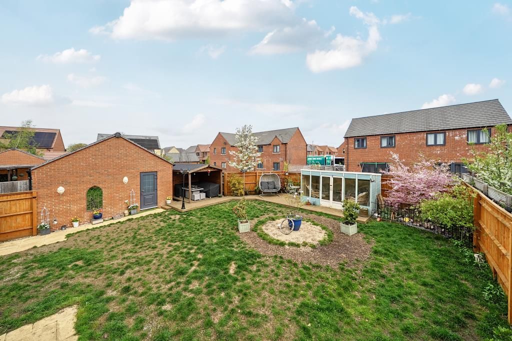 Additional image 21 of 5 bed detached house for saleAki Court, Blunsdon SN26