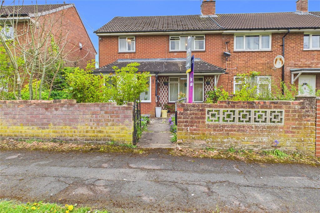 3 bed end terrace house for saleImber Walk, Penhill, Swindon SN2