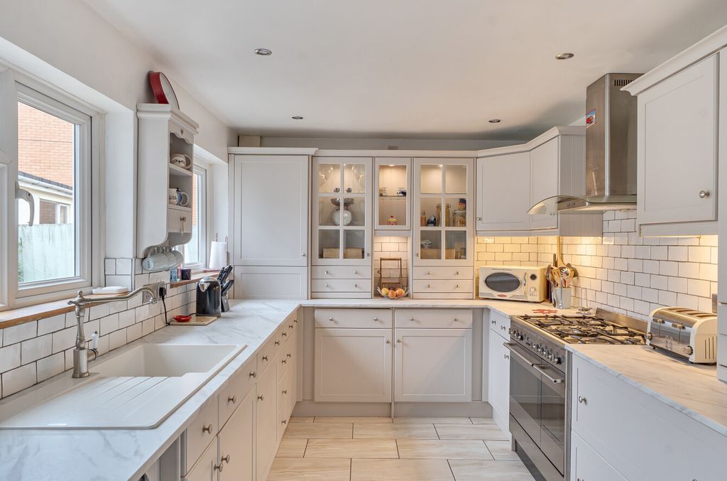 Additional image 5 of 5 bed semi-detached house for saleMarshfield Way, Stratton St Margaret, Swindon SN3