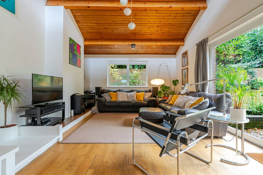 Additional image 2 of 5 bed detached house for saleBeaufort Gardens, Ascot SL5