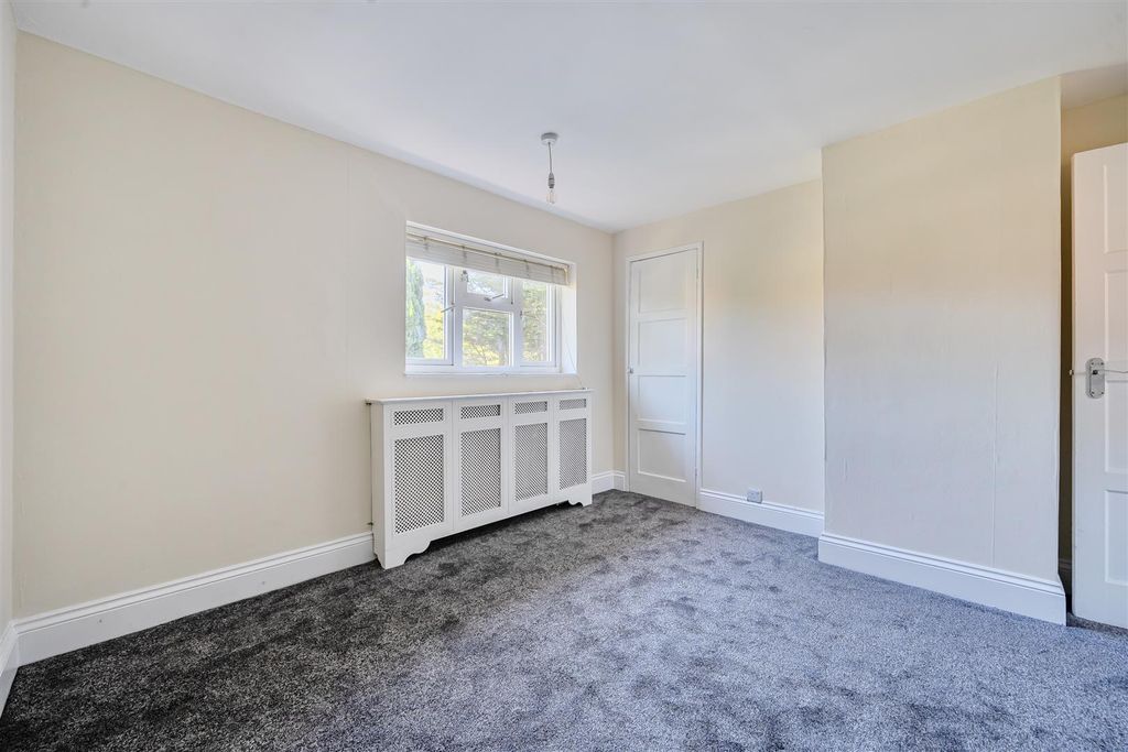 Additional image 12 of 3 bed semi-detached house for saleCricket Field Grove, Crowthorne, Berkshire RG45