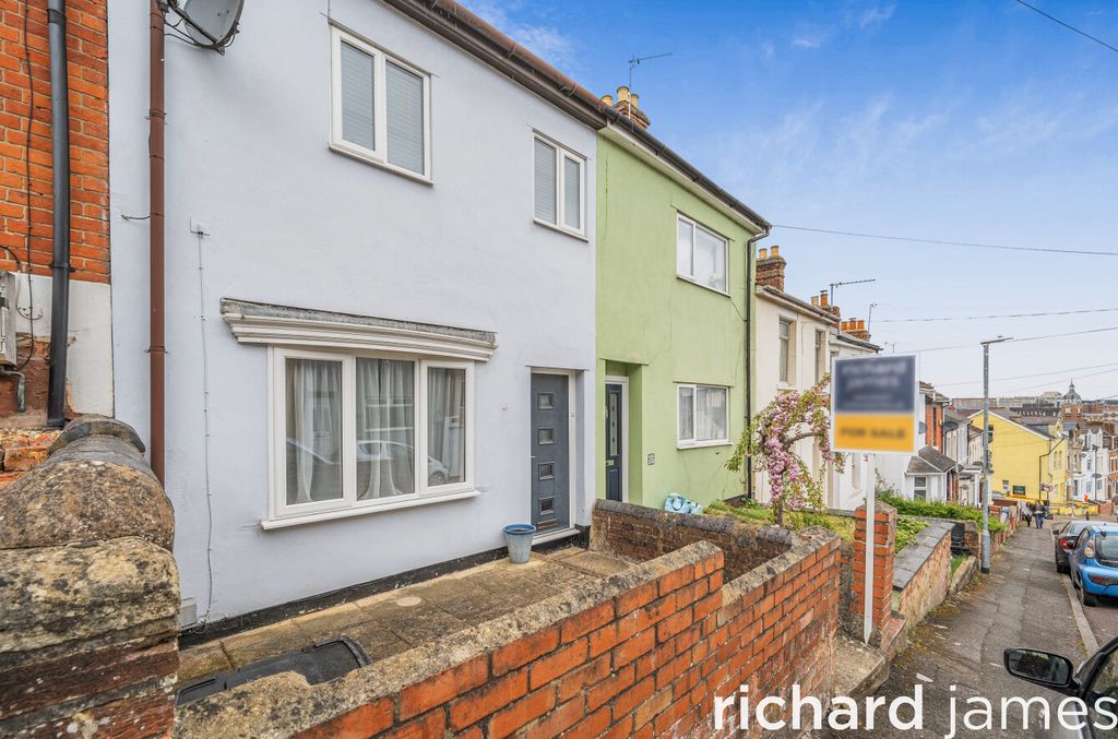 3 bed terraced house for saleWestern Street, Old Town, Swindon SN1