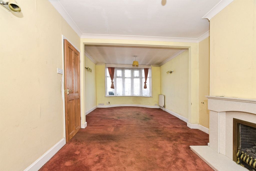 Additional image 6 of 3 bed semi-detached house for saleOxford Road, Swindon SN3