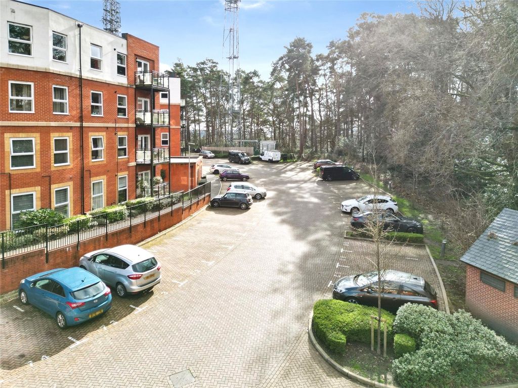 Additional image 9 of 1 bed flat for saleEdrich Grange, Crowthorne, Berkshire RG45