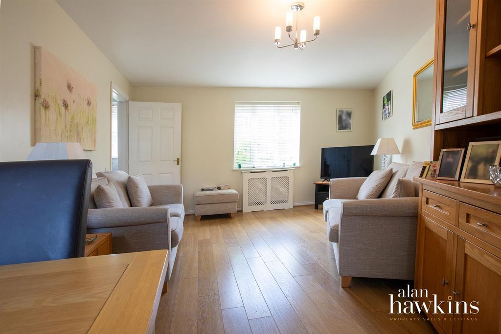 Additional image 5 of 3 bed end terrace house for saleSprats Barn Crescent, Royal Wootton Bassett, Swindon SN4