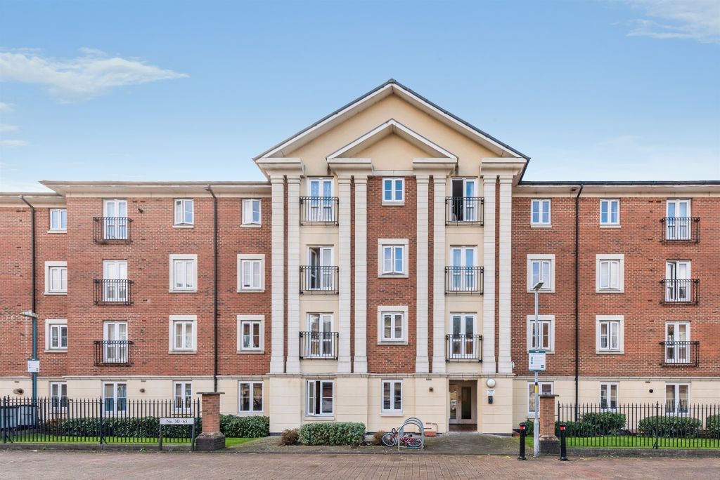 1 bed flat for saleBrunel Crescent, Swindon SN2
