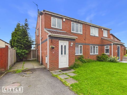 West View Close, Liverpool L36