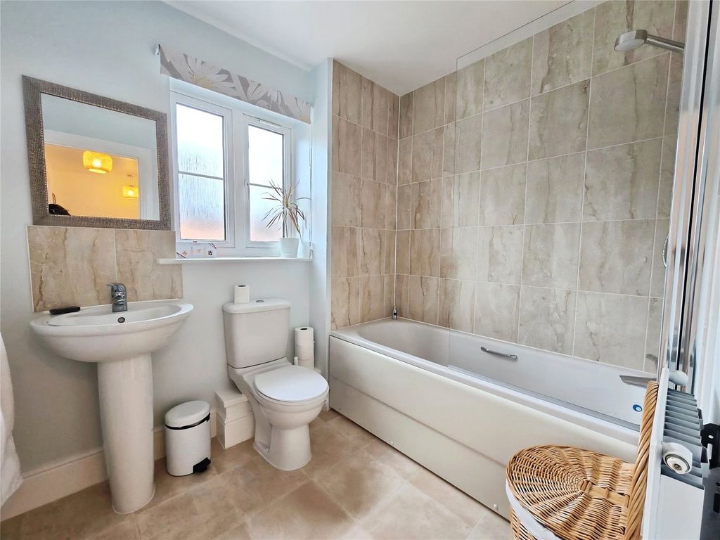 Additional image 5 of 3 bed detached house for saleRedstart Croft, Bracknell, Berkshire RG12