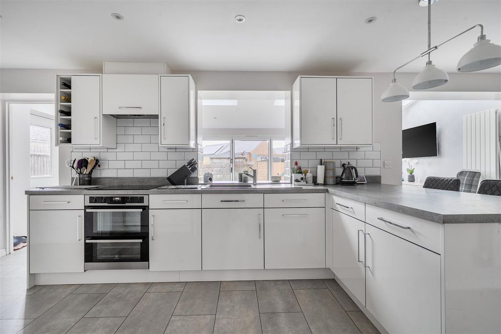 Additional image 24 of 5 bed detached house for saleMascroft Road, Trowbridge BA14