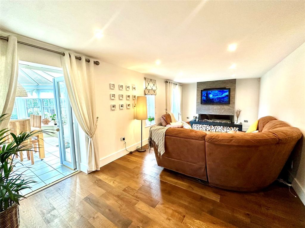 Additional image 5 of 5 bed detached house for saleGosling Close, Wanborough, Swindon SN4