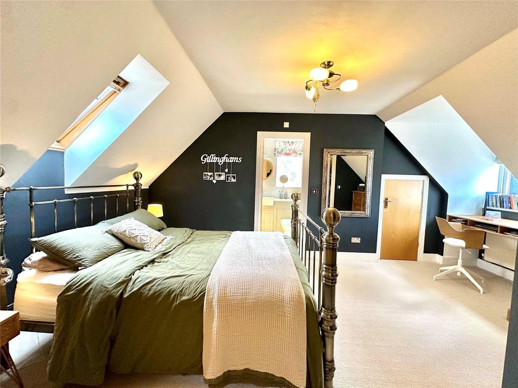 Additional image 16 of 5 bed detached house for saleGosling Close, Wanborough, Swindon SN4