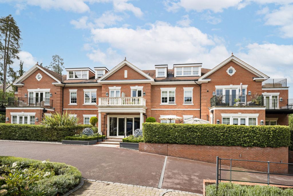 Additional image 5 of 2 bed flat for saleWindsor Road, Ascot SL5