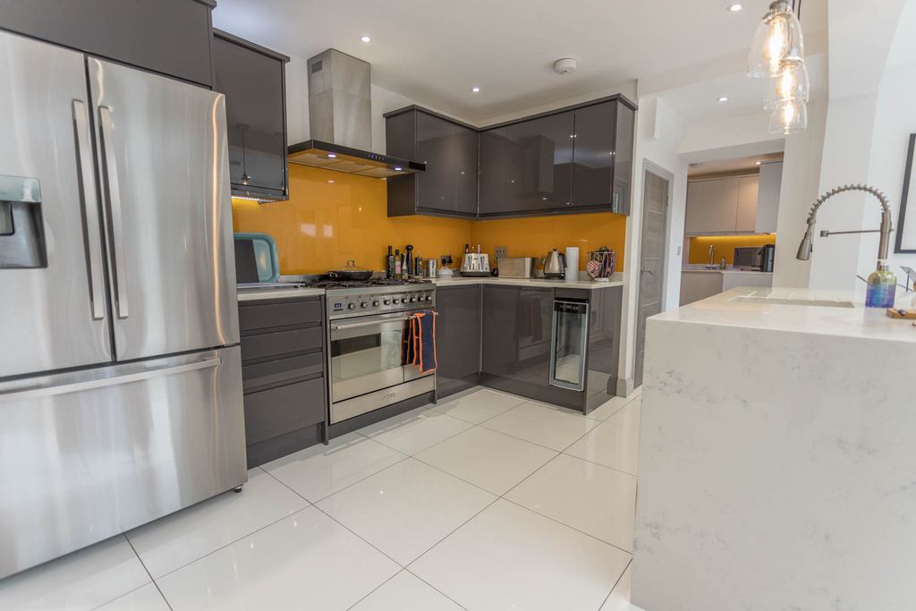 Additional image 9 of 3 bed detached house for saleMansfield Place, Ascot, Berkshire SL5