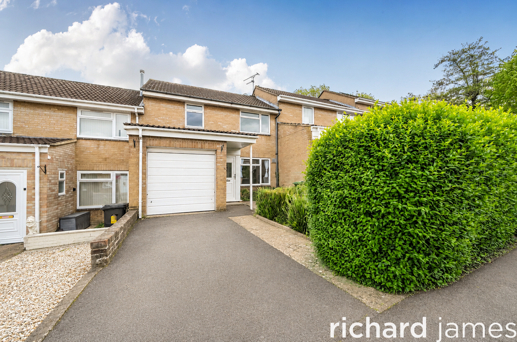 3 bed terraced house for saleKnowlands, Highworth, Swindon SN6