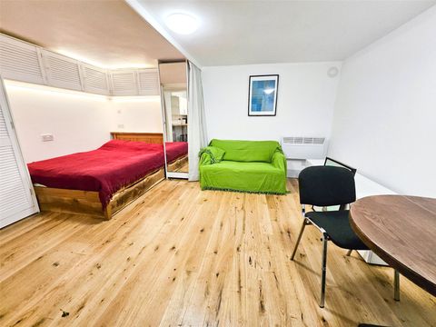 Cross Street, Bristol, Somerset BS15, Studio to rent