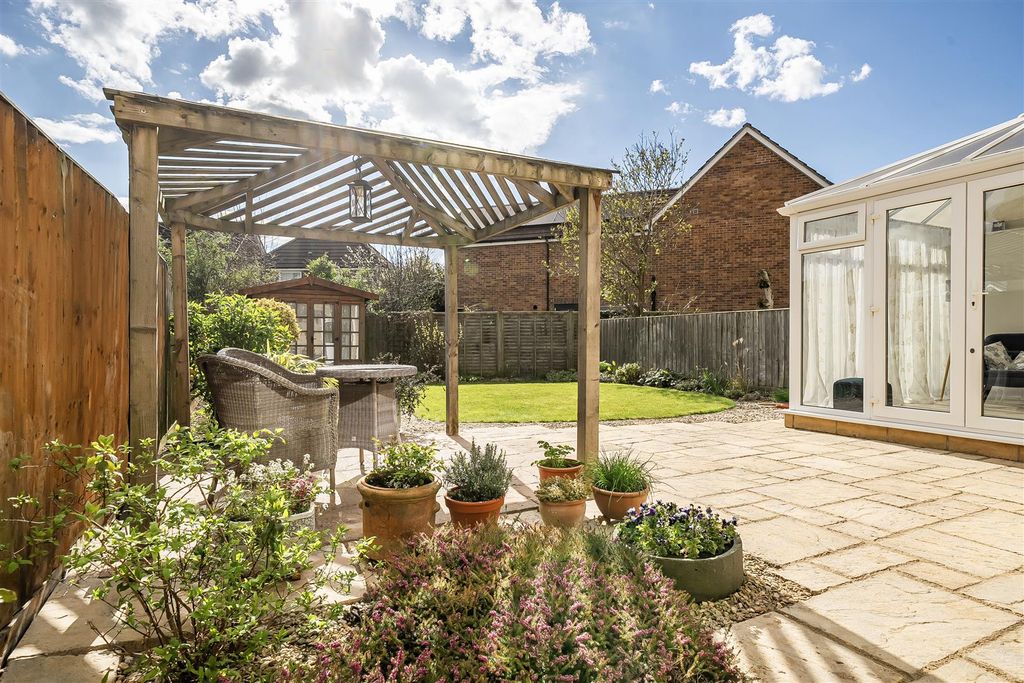 Additional image 12 of 4 bed detached house for saleSalisbury Close, Chippenham SN14